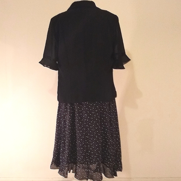 Danny and Nicole Short Sleeved Suit - Picture 2 of 10